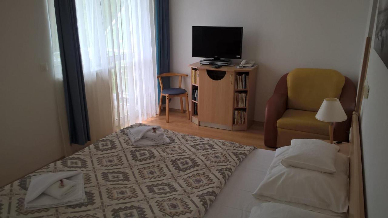 Lilla Wellnessapartman Zalakaros Exterior photo